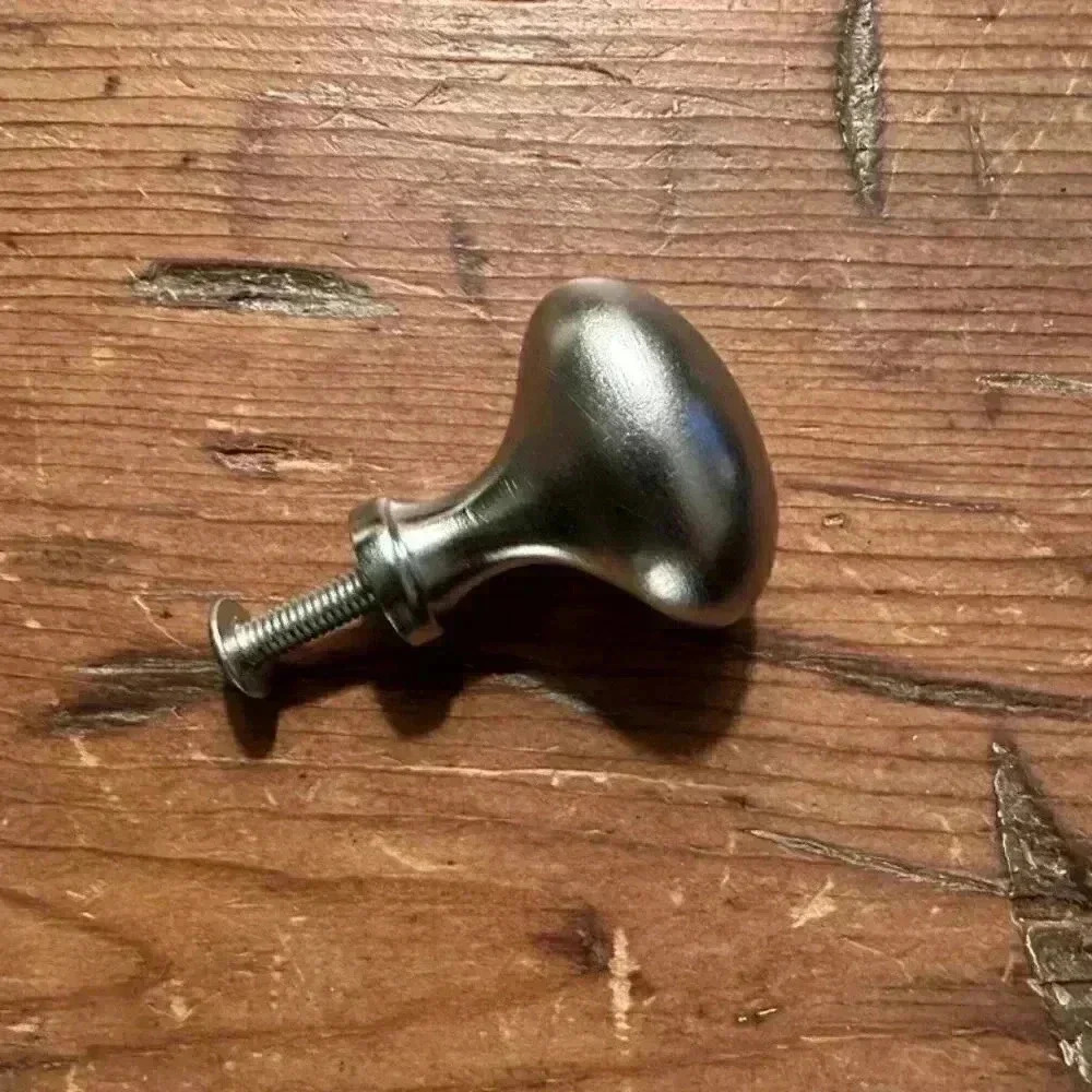 Simon's Hardware & Bath Single Brushed Silver Oval Knob